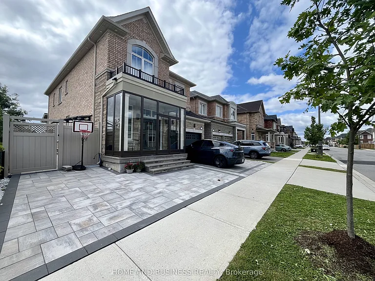152 Marvin Ave — Photo 48