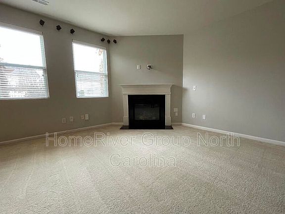 5th image of 7404 Lamplighter Close Dr