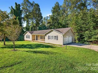 86 Springdale Dr, Marion, NC 28752