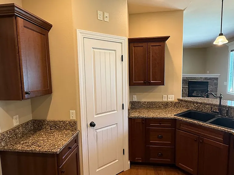 3325 Lucky Penny Ln — Photo 3
