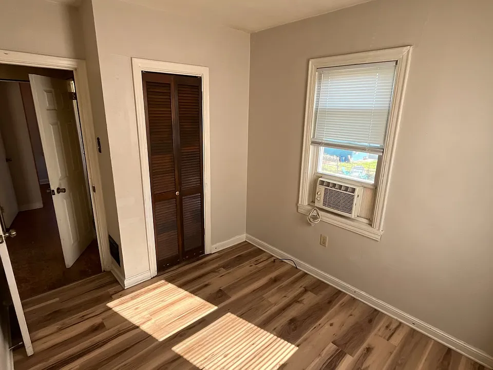 216 E 16th Ave #2