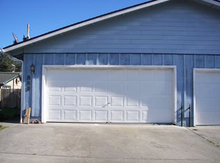 582 Ransom Ave #DUPLEX, Brookings, OR 97415