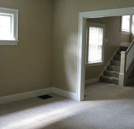 3rd image of 149 Aberdeen Ave