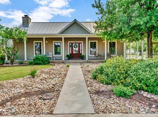 923 Laurel Ln, Fredericksburg, TX 78624