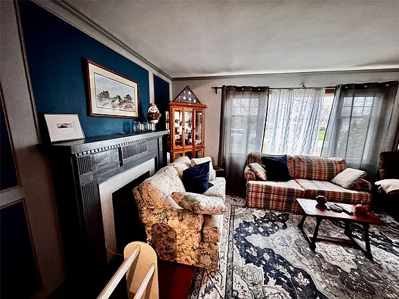 4th image of 1016 McConnell Ave