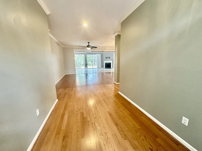 30 Raymond Rd — Photo 6