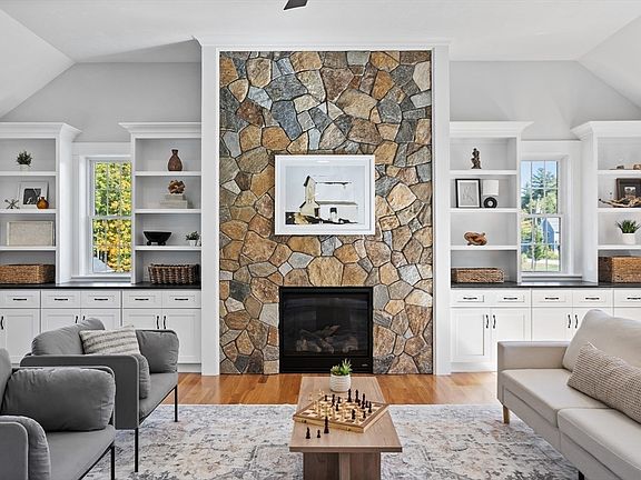 2nd image of 236 Bolton Rd