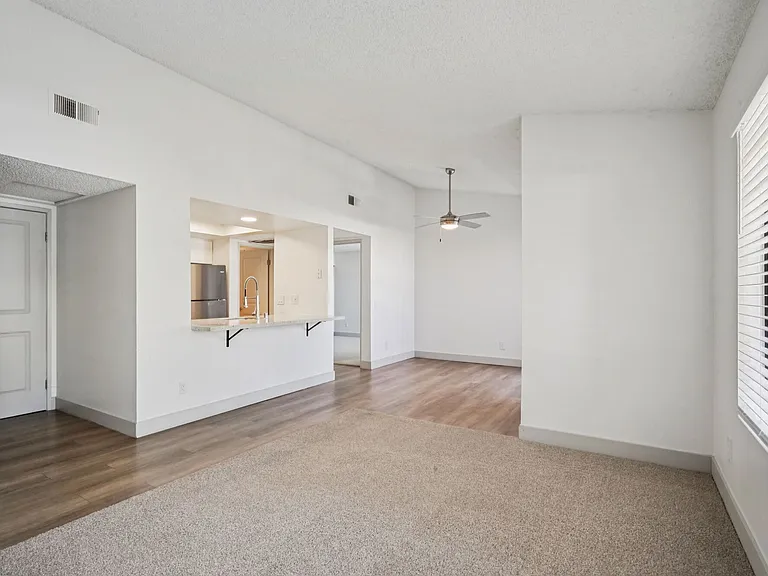 Hensley at Corona Pointe — Photo 12