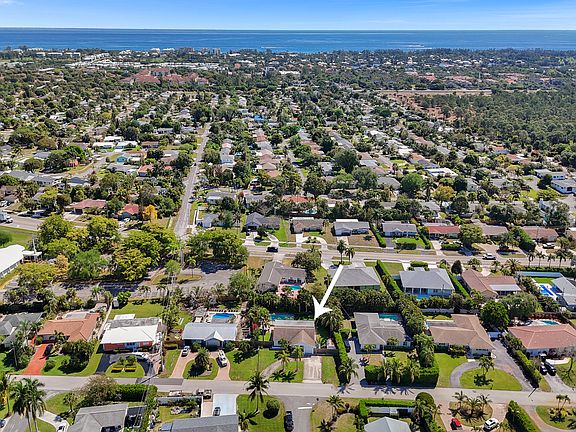 3rd image of 3000 Churchill Dr