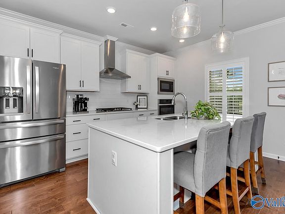 5th image of 218 Jubilee Cir SE