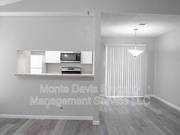 5th image of 2306 Fuzz Fairway APT A