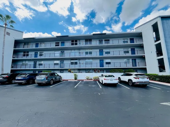 6675 S Oriole Blvd APT 205, Delray Beach, FL 33446