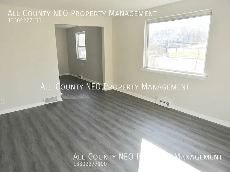 2114 Market Ave N #1 — Photo 17