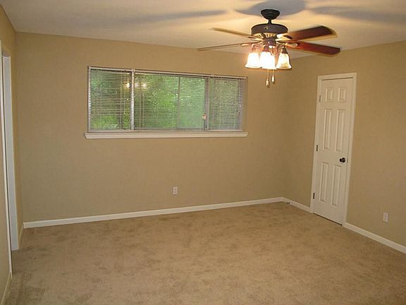 5th image of 6026 Effingham Dr