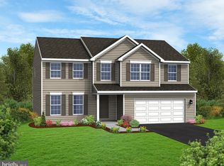 32 Long Bend Dr, Carlisle, PA 17015
