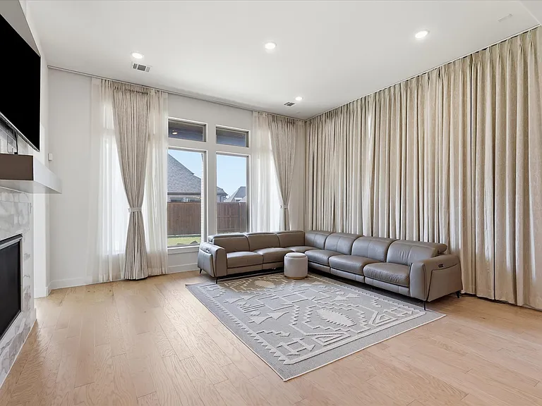 320 Telico Ct — Photo 17