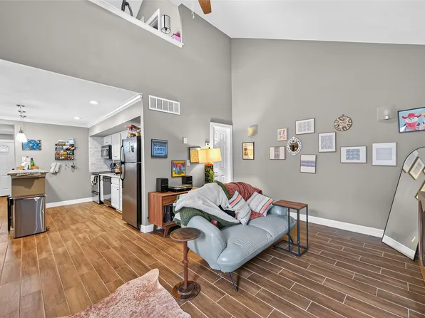 12900 Walden Rd APT 306C, Montgomery, TX 77356