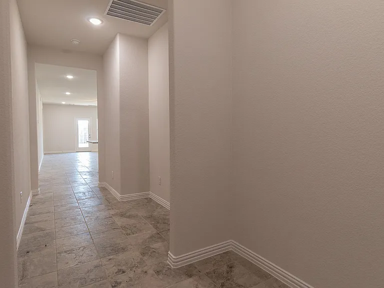 1013 Verde Valley Ln — Photo 4