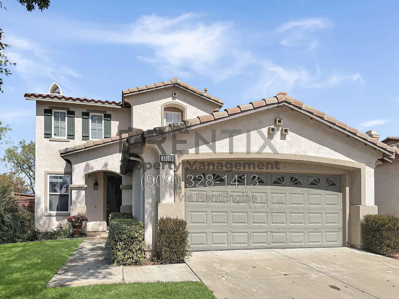 4 bed, 3.0 bath, 1974 sqft, $3,495 — Photo 2