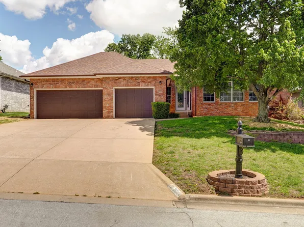 3044 S Palisades Drive, Springfield, MO 65807