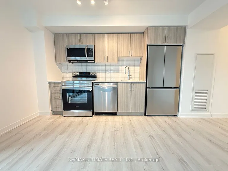1010 Sandy Beach Rd #302 — Photo 3