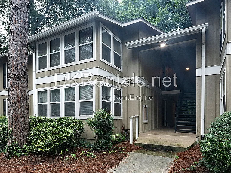 5143 Roswell Rd NE #9 — Photo 1