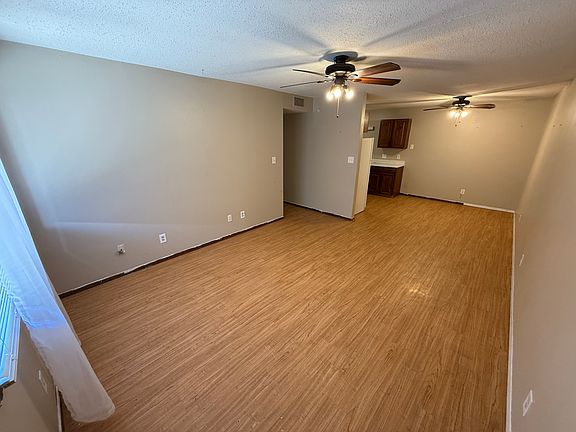 4th image of 2728 Colonial St #A