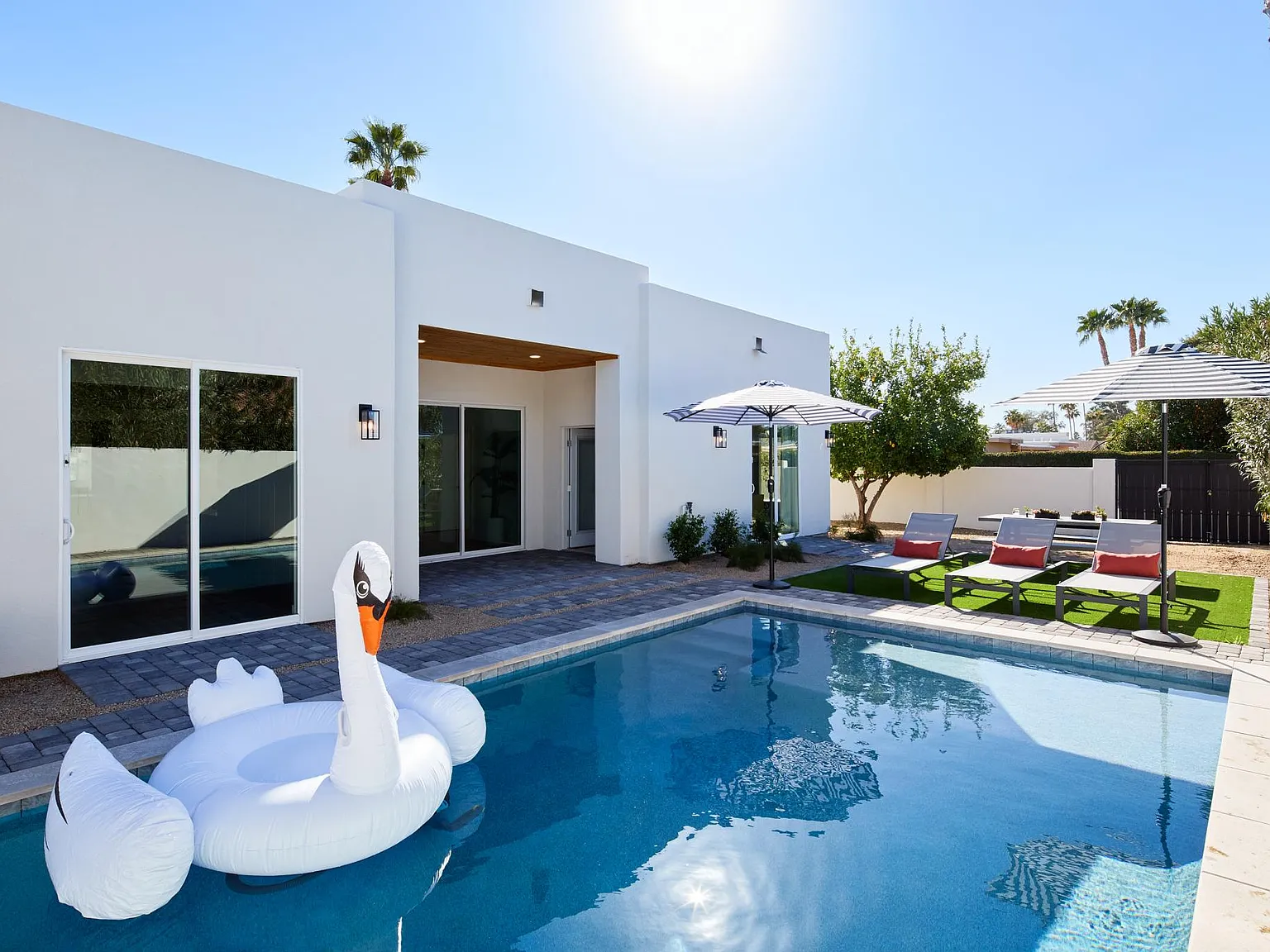5 bed, 4.5 bath, 3629 sqft, $10,000 — Photo 1