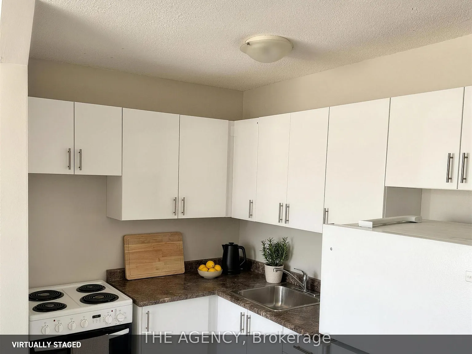 Studio, $1,299 — Photo 2
