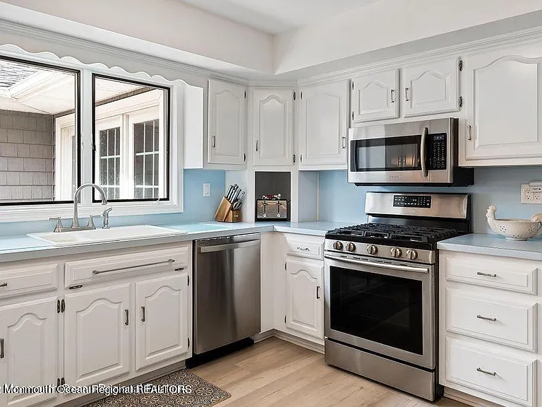 425 Atlantic Ave — Photo 18