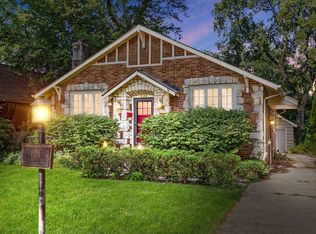 1124 Webster Ave, Wheaton, IL 60187