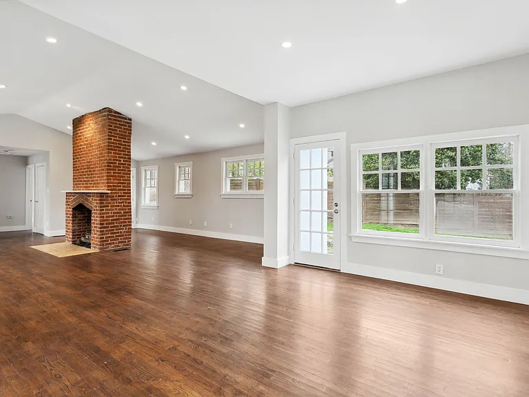 2849 Ashford Rd — Photo 18