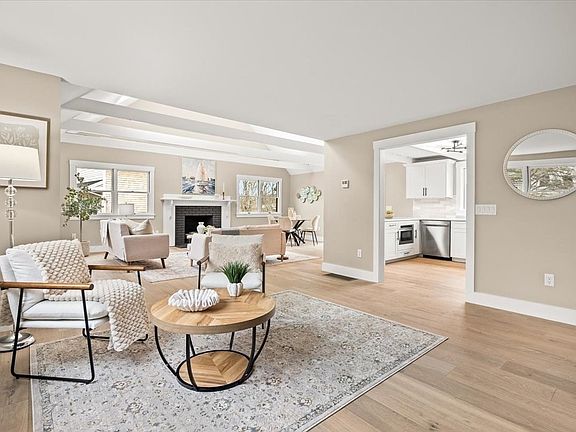5th image of 67 Whippoorwill Cir