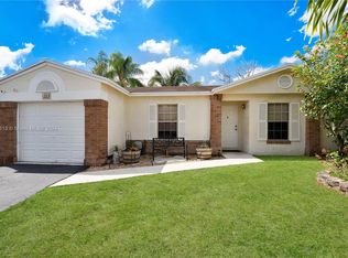 515 Radford Ter, Davie, FL 33325