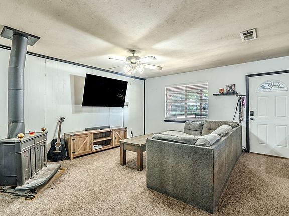 5th image of 310 Jagoe St