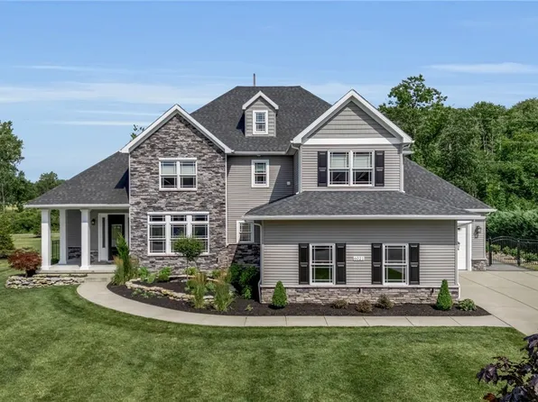6021 Wexford Mnr, Clarence Center, NY 14032