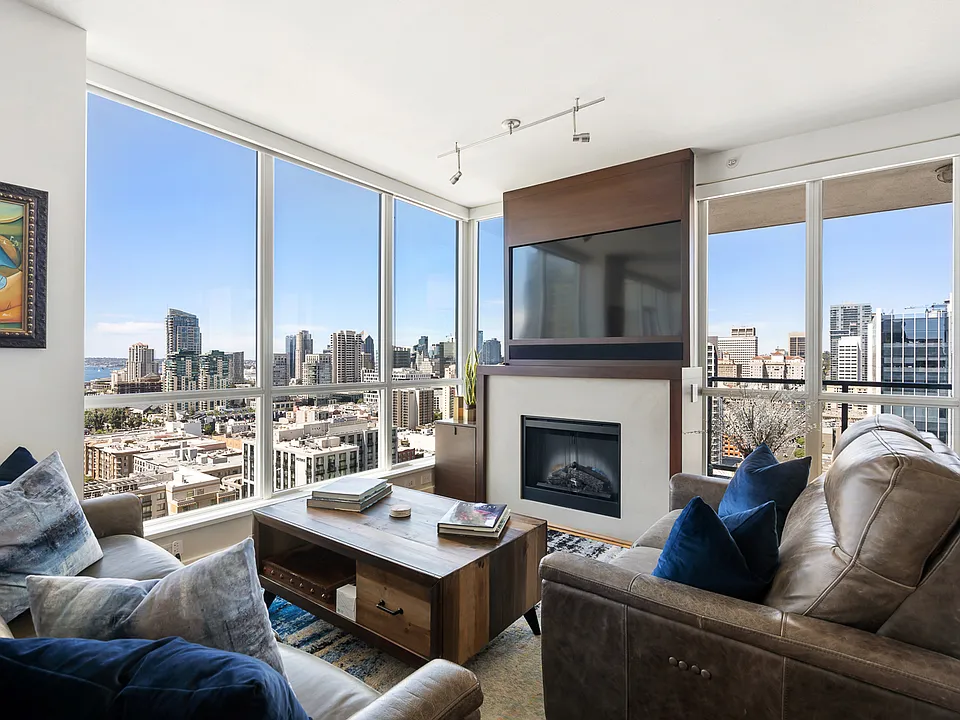 325 7th Ave #2204