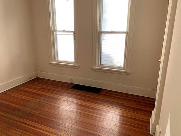 5th image of 1419 Williamson St #10623118