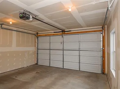 220 N Spring Creek Pkwy #6 — Photo 18