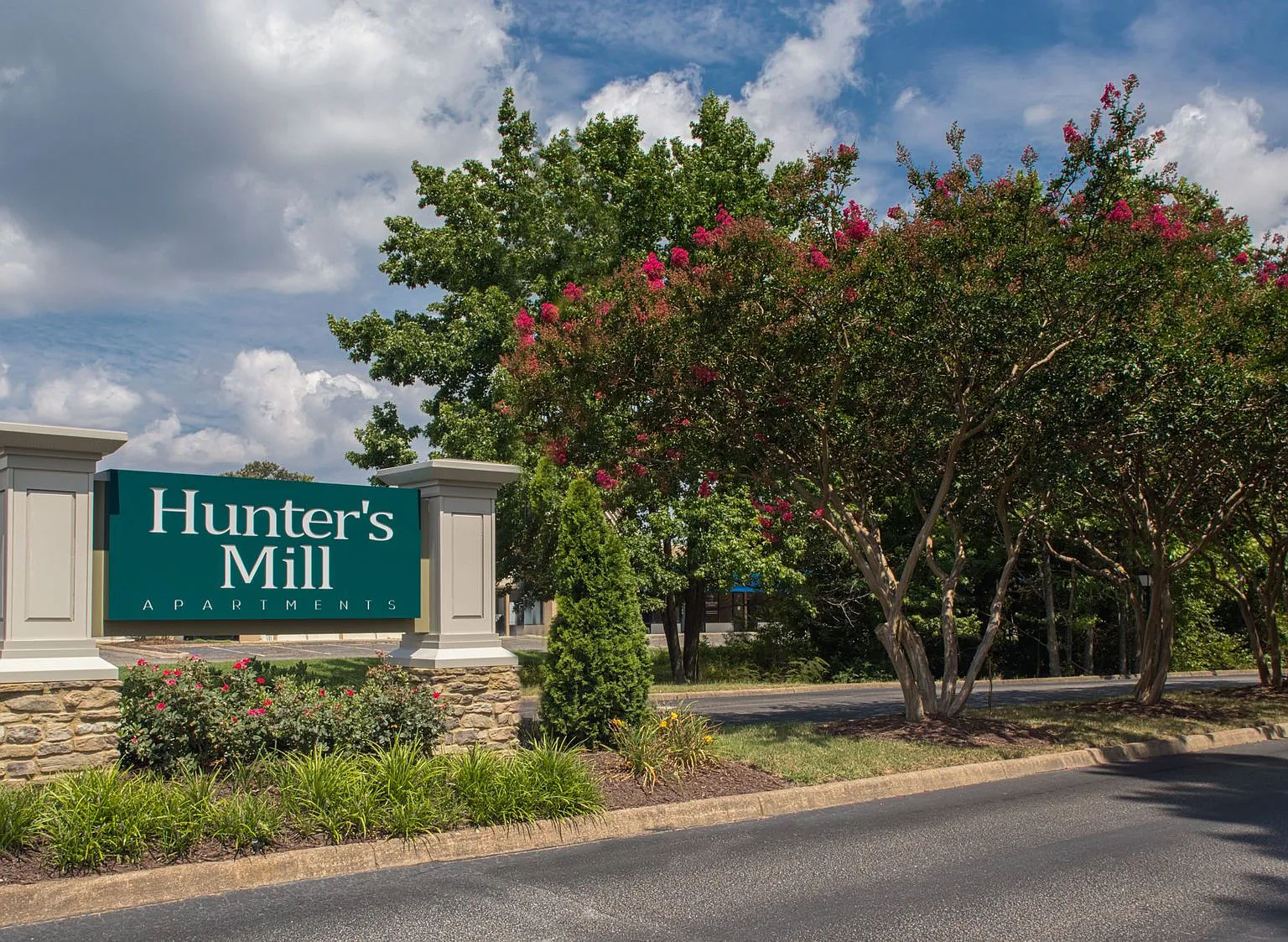 Hunter's Mill Apartments — Photo 2