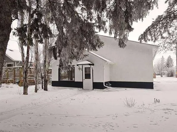 5489 N 51st Ave, Lacombe, AB T4L 1K9