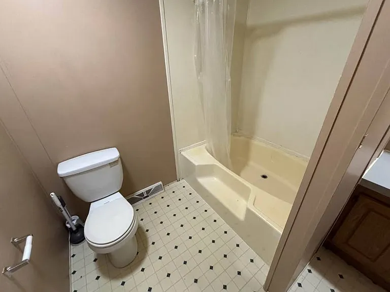1624 W Summit St #134 — Photo 6