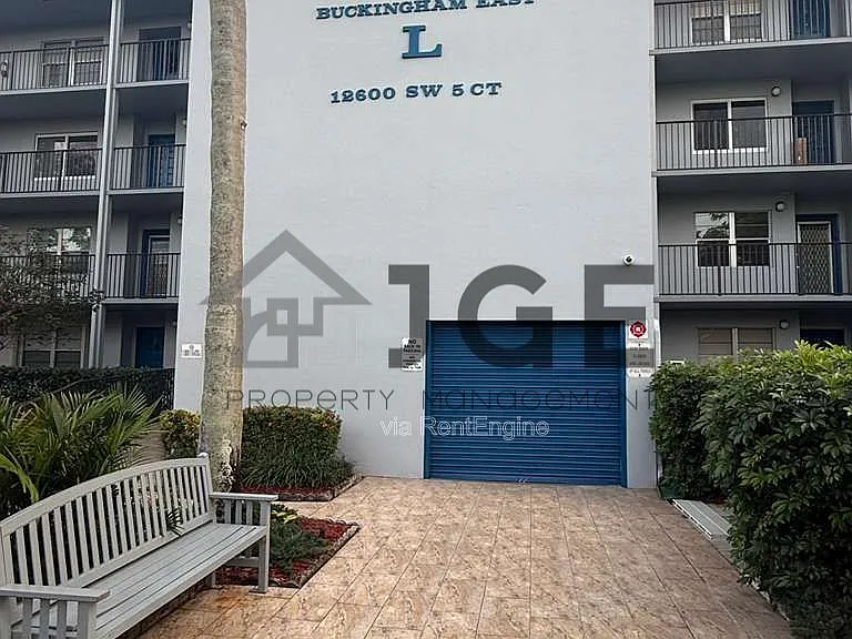 12600 Sw Ct #5-208L — Photo 1