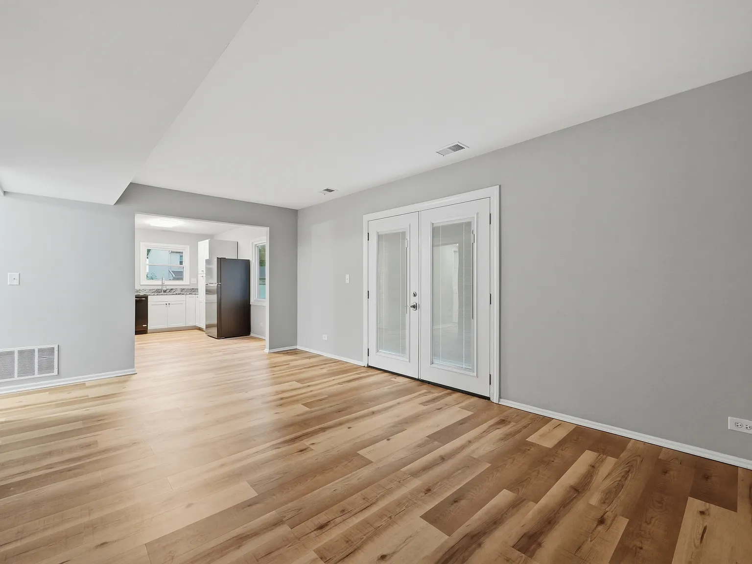 4 bed, 1814 sqft, $3,500 — Photo 4