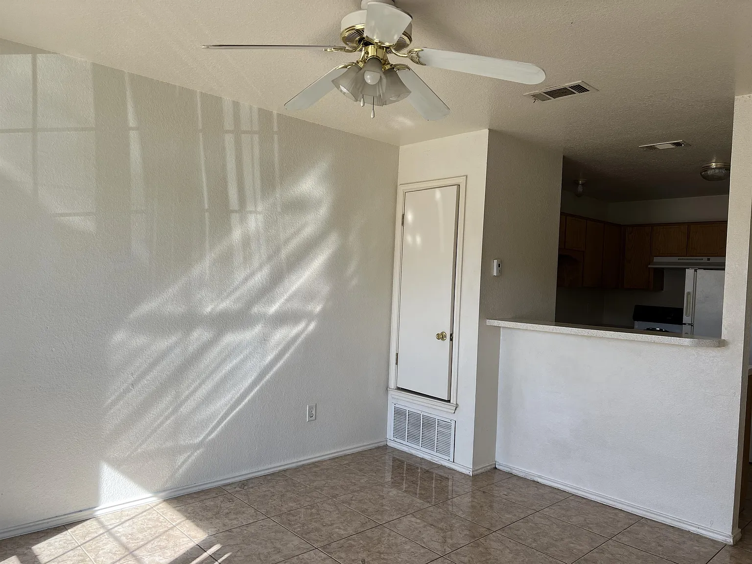 4404 Alan Kent Drive - C — Photo 2