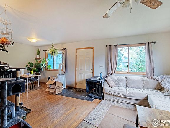 3rd image of 4157 Hayes Cir