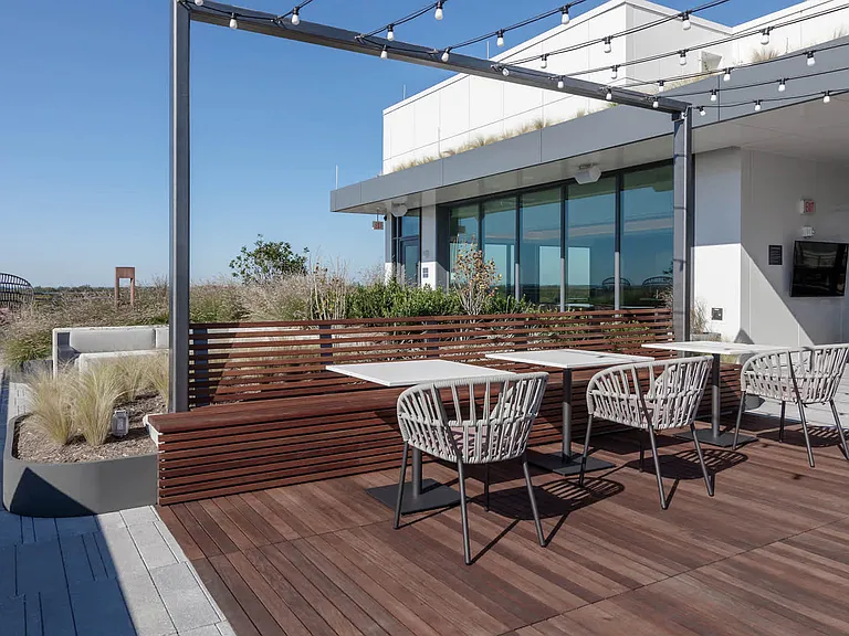 Rooftop Lounge