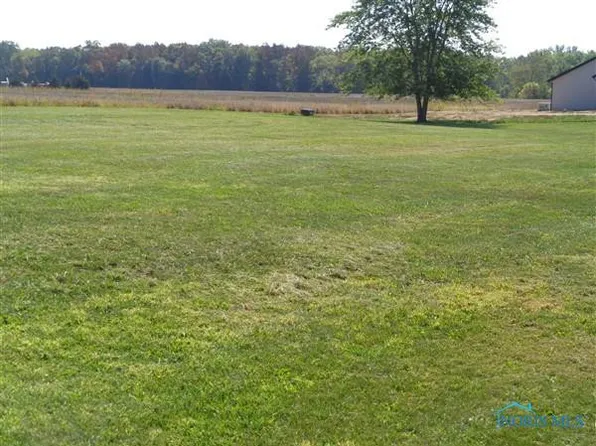 10025 Road E #J, Ottawa, OH 45875