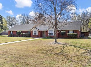 2303 W 5th St, Russellville, AR 72801