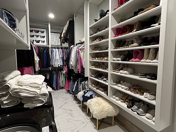Walk-in closet